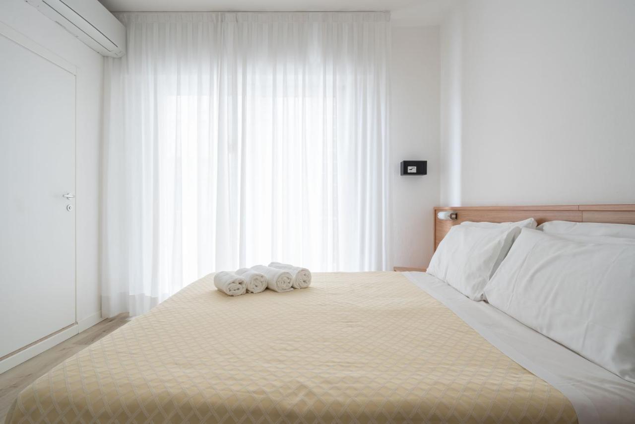 לידו די ג'סולו Hotel Boston 3 Stelle Superior Frontemare מראה חיצוני תמונה